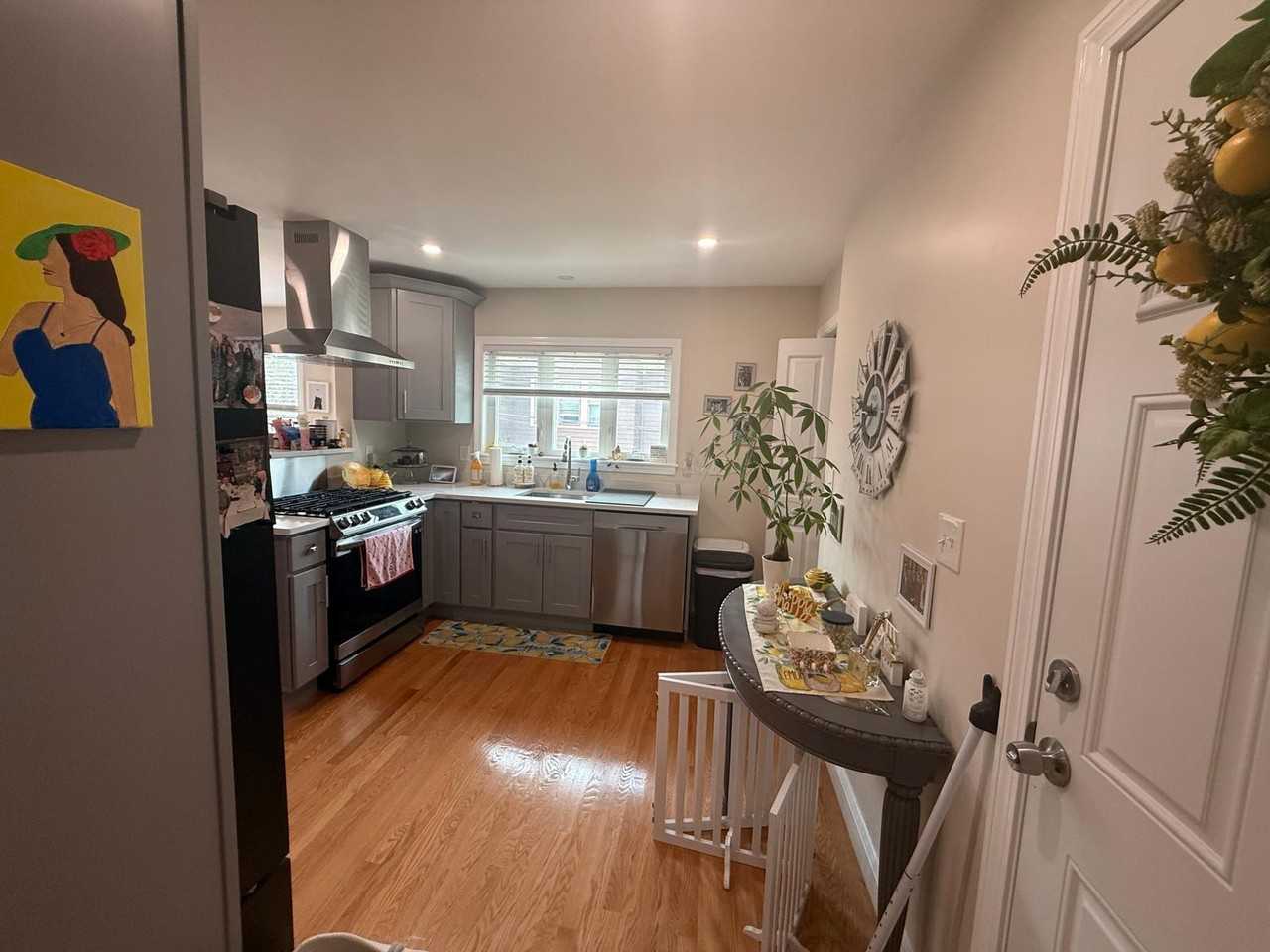 44 Ashland St - Photo 5 of 42