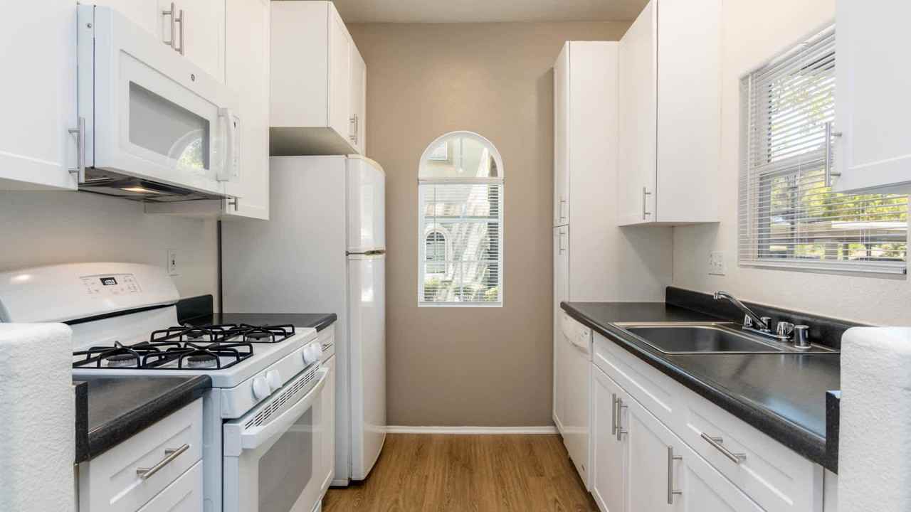 Ridgewood Village - Photo 5 of 33