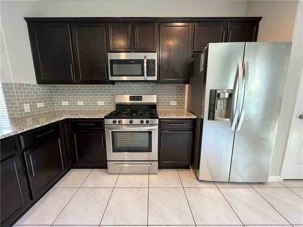 1140 La Conterra Blvd - Photo 5 of 34