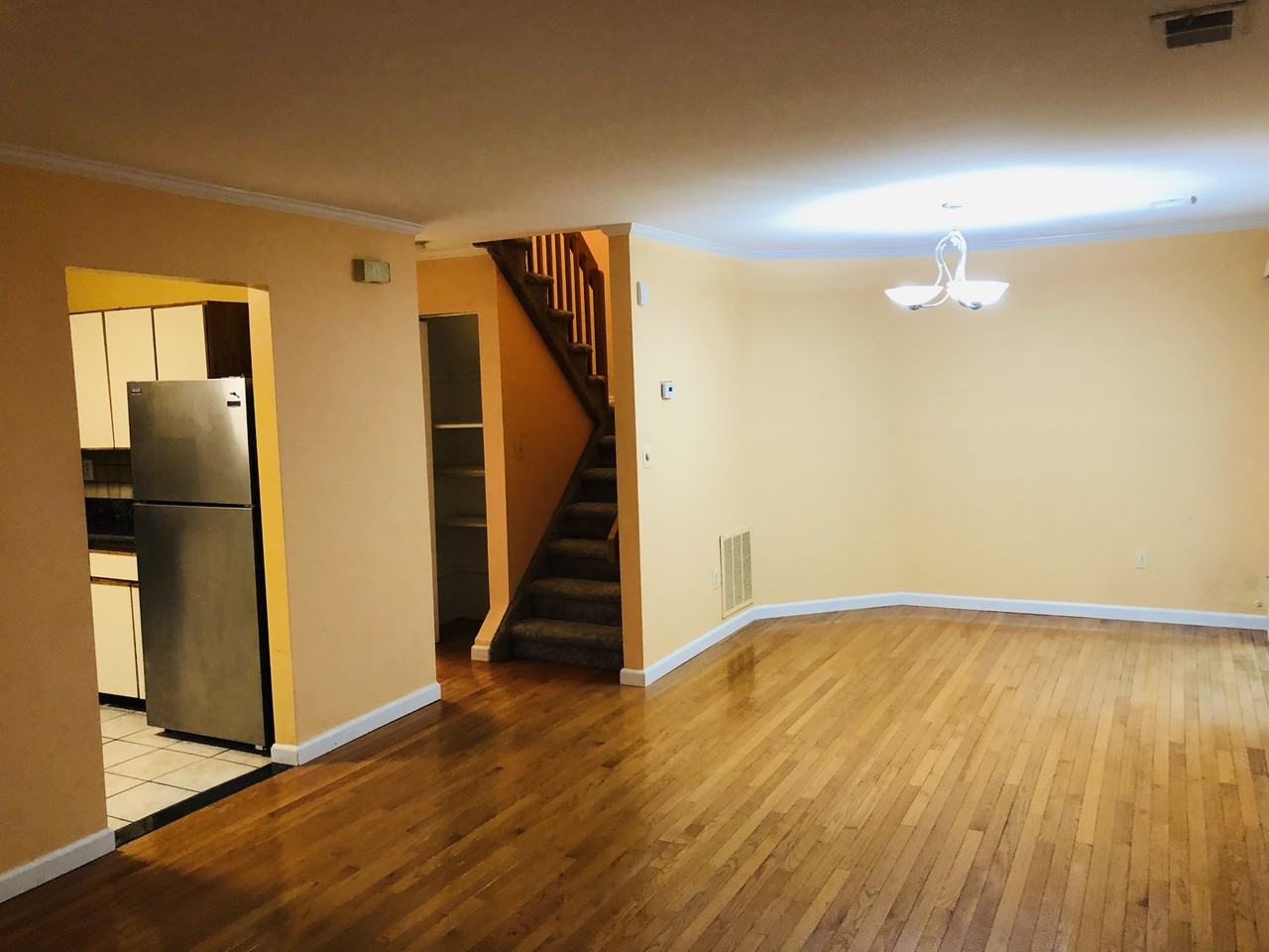 6122 Cedar Ct #6122C - Photo 5 of 17