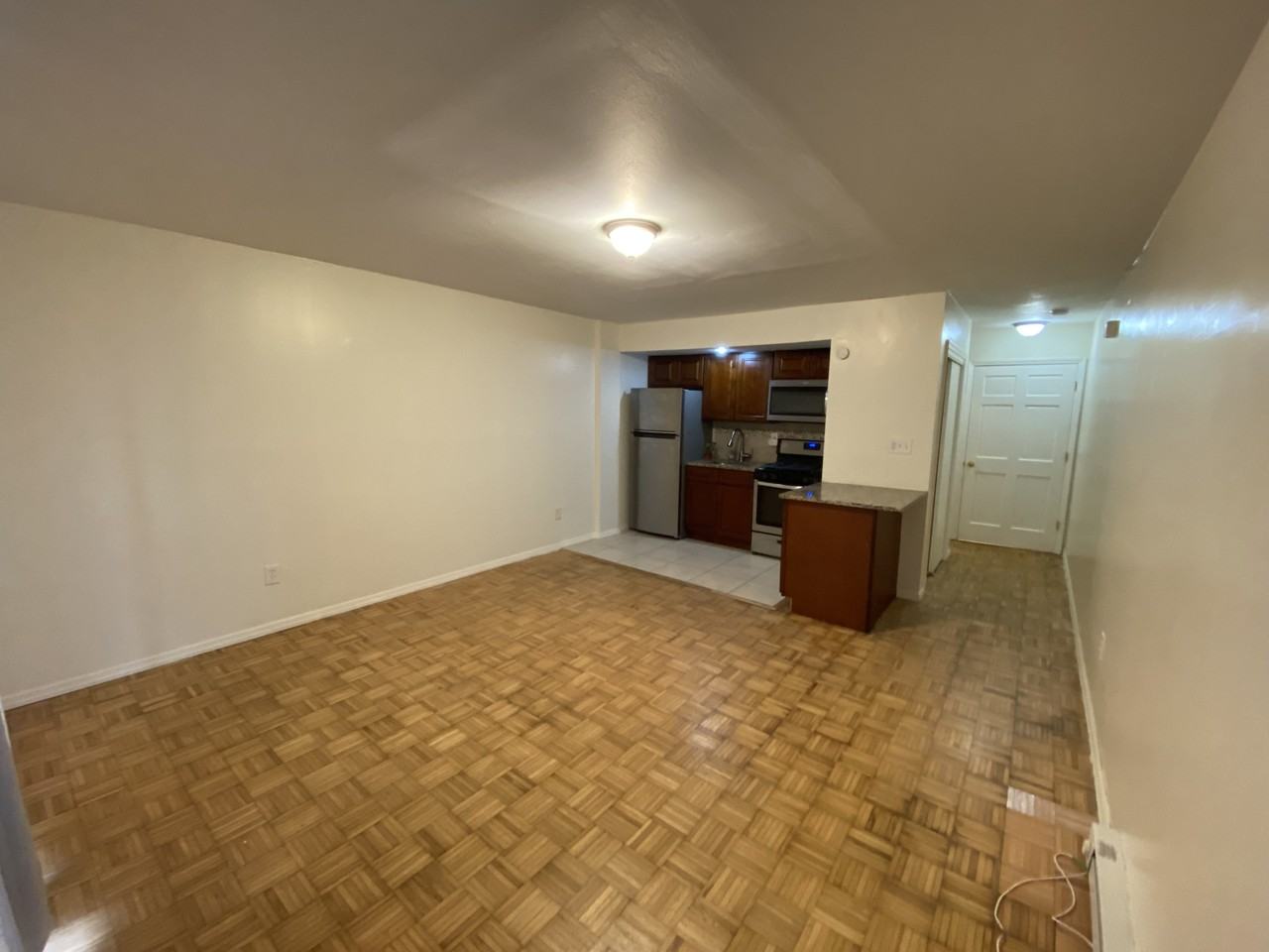 102 Seaview Ave #1 - Photo 3 of 8