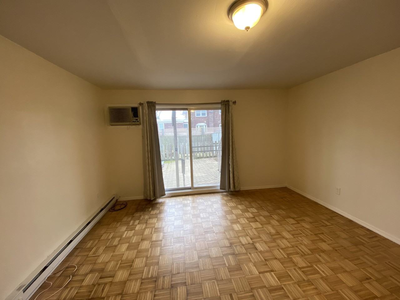 102 Seaview Ave #1 - Photo 4 of 8