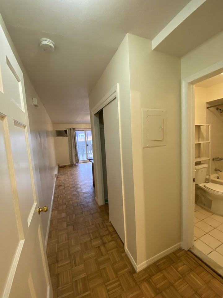 102 Seaview Ave #1 - Photo 6 of 8