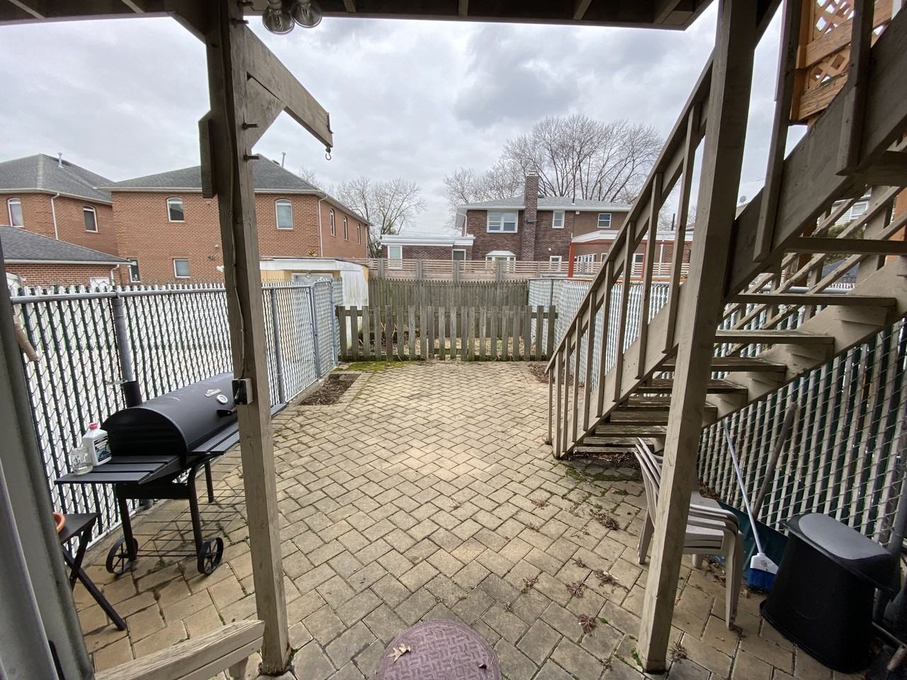 102 Seaview Ave #1 - Photo 7 of 8