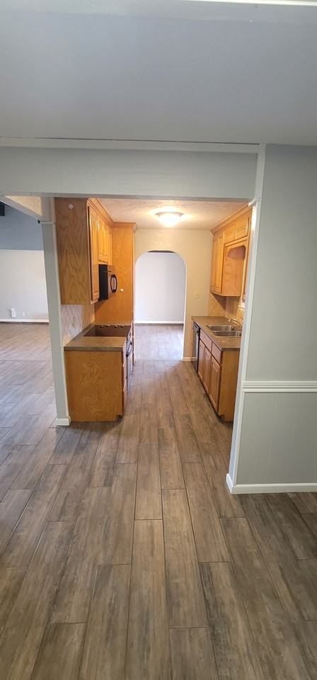 1729 Meadowcliff Dr #NA - Photo 4 of 9