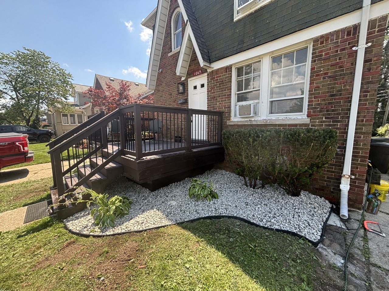 1069 Eaton Rd - Photo 5 of 9