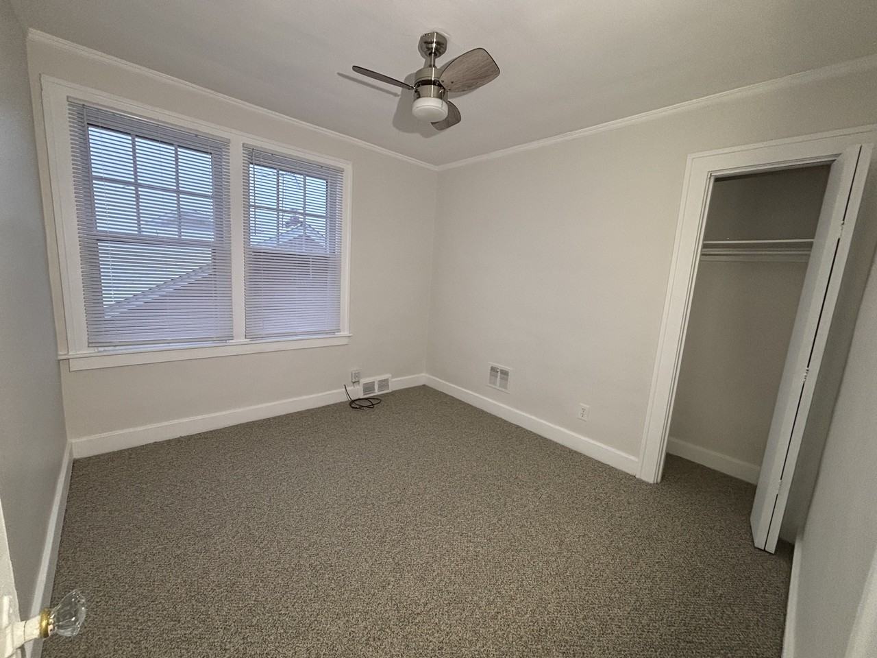 1069 Eaton Rd - Photo 7 of 9