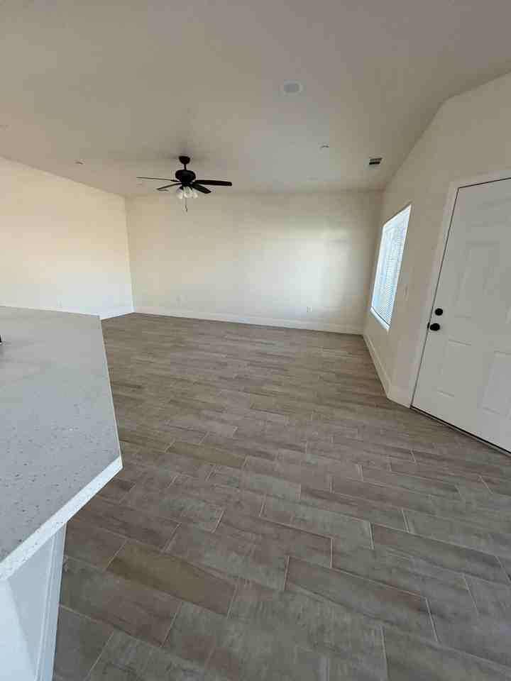 414 Ne 2nd Ave #NA - Photo 6 of 13