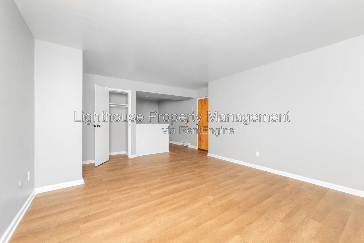 1832 Winton Ave #202 - Photo 4 of 14