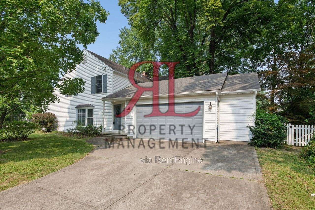 85 Eastmoor Blvd - Photo 2 of 50
