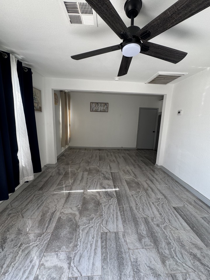 569 S 15th Ave Unit B #NA - Photo 3 of 16