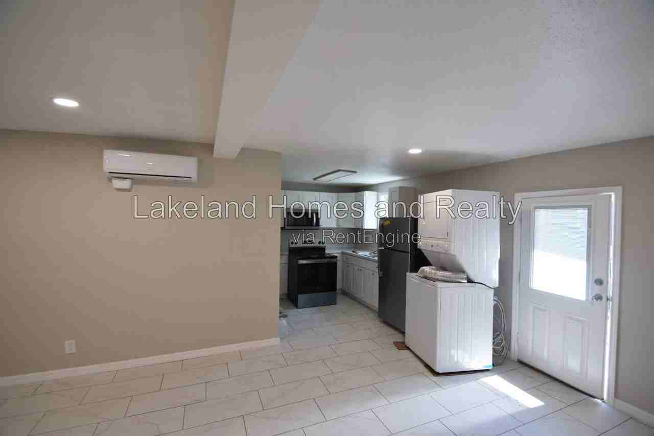 527 Garden Dr N #2 - Photo 5 of 15