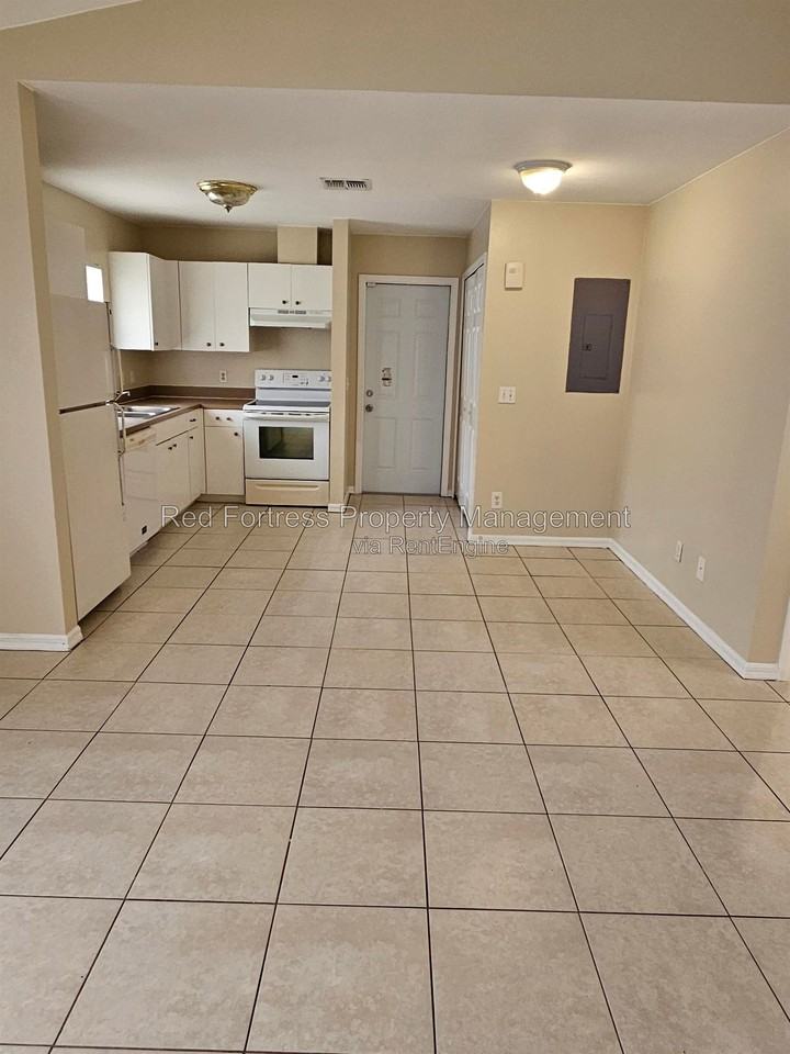 5237 30th St Sw - Photo 2 of 9