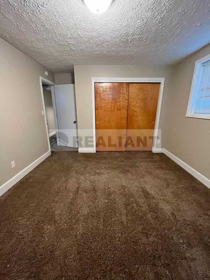 4013 Elora Ln - Photo 3 of 17