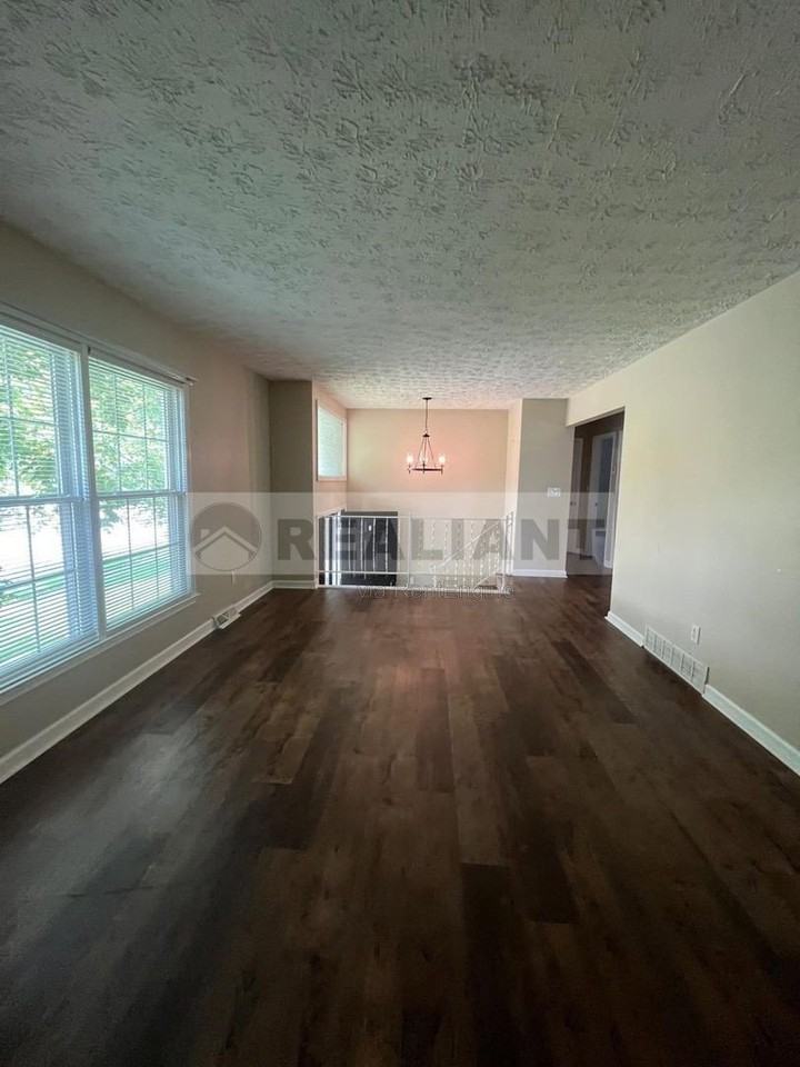 4013 Elora Ln - Photo 6 of 17