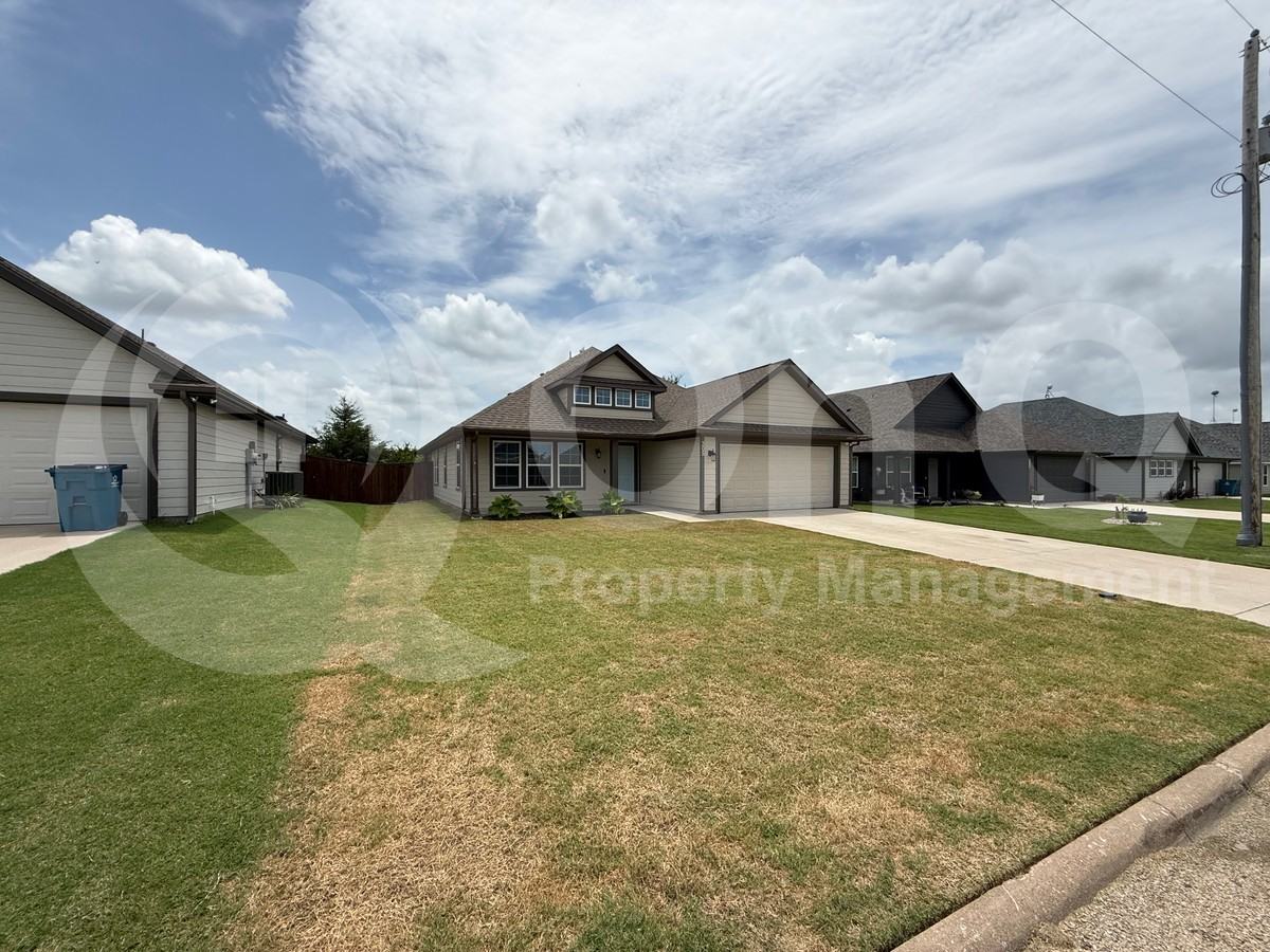 305 Sunnyside Dr - Photo 4 of 7
