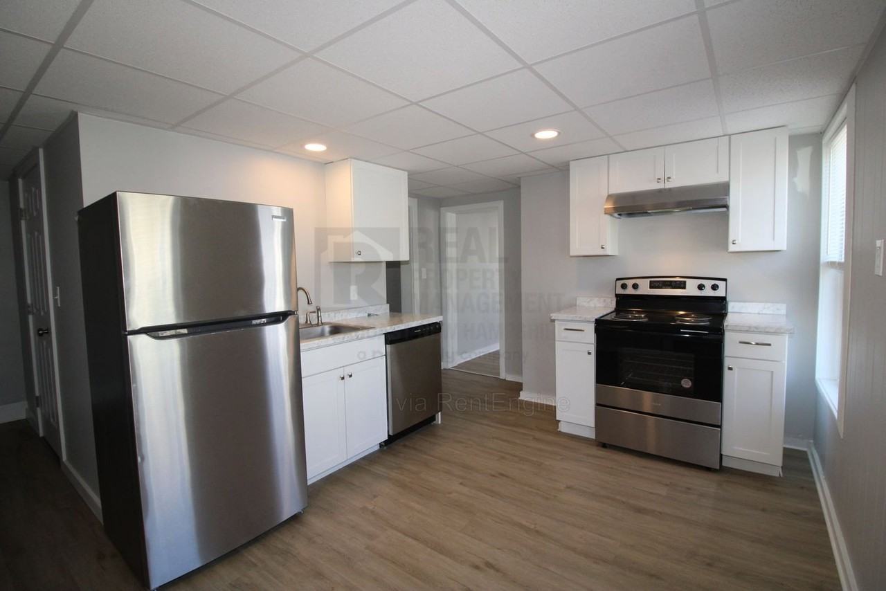 61 3rd St #201