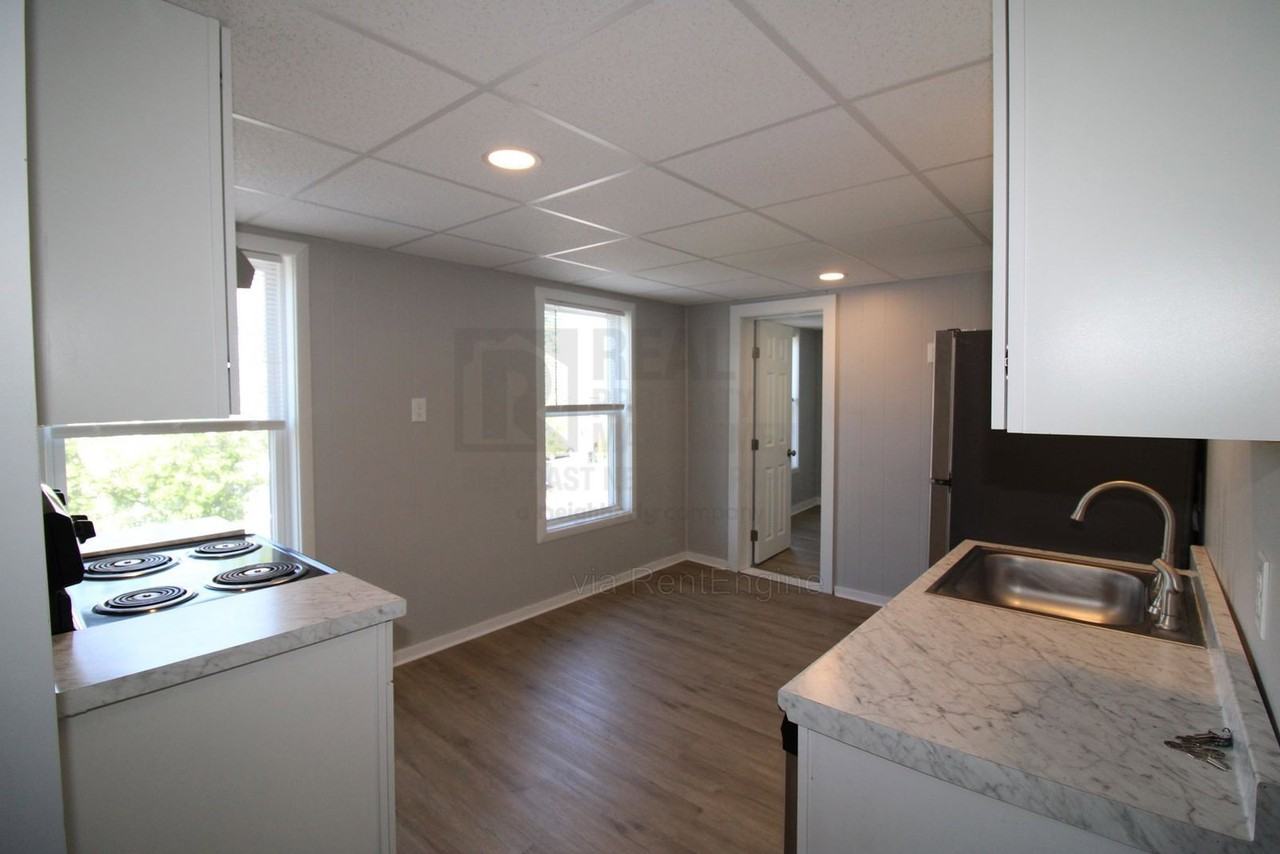61 3rd St #201 - Photo 3 of 21