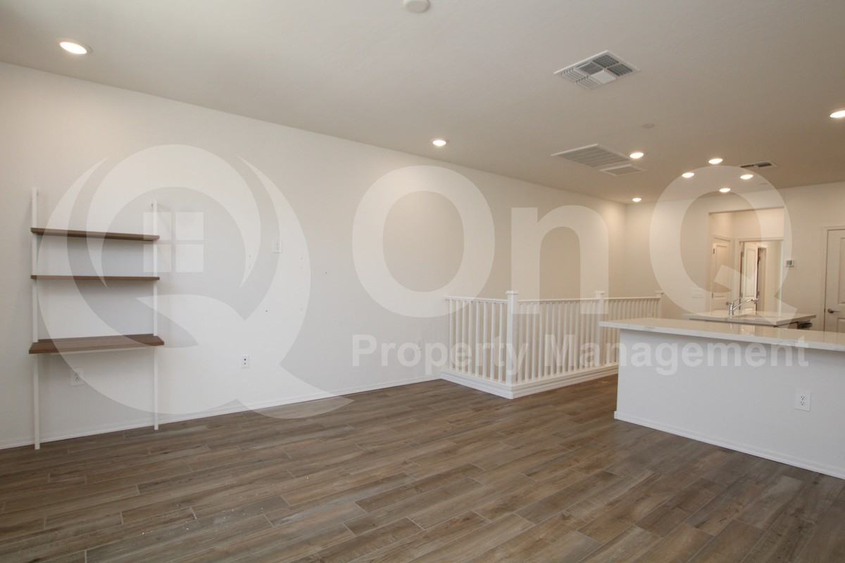 2632 S Peppertree Dr #103 - Photo 3 of 10