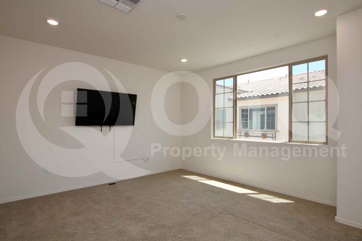 2632 S Peppertree Dr #103 - Photo 4 of 10