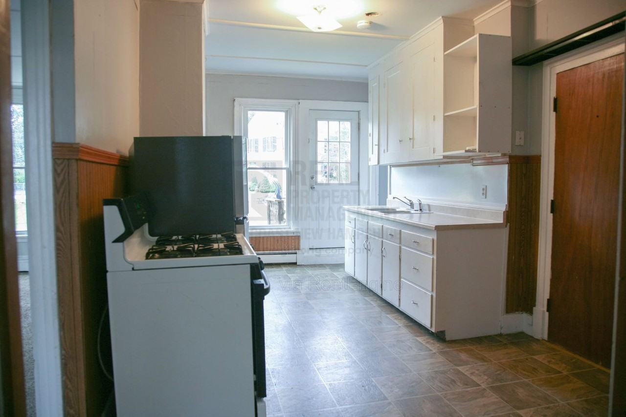 9 Beacon St #3 - Photo 5 of 8