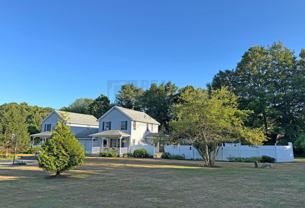 4 Robin Ln - Photo 1 of 1