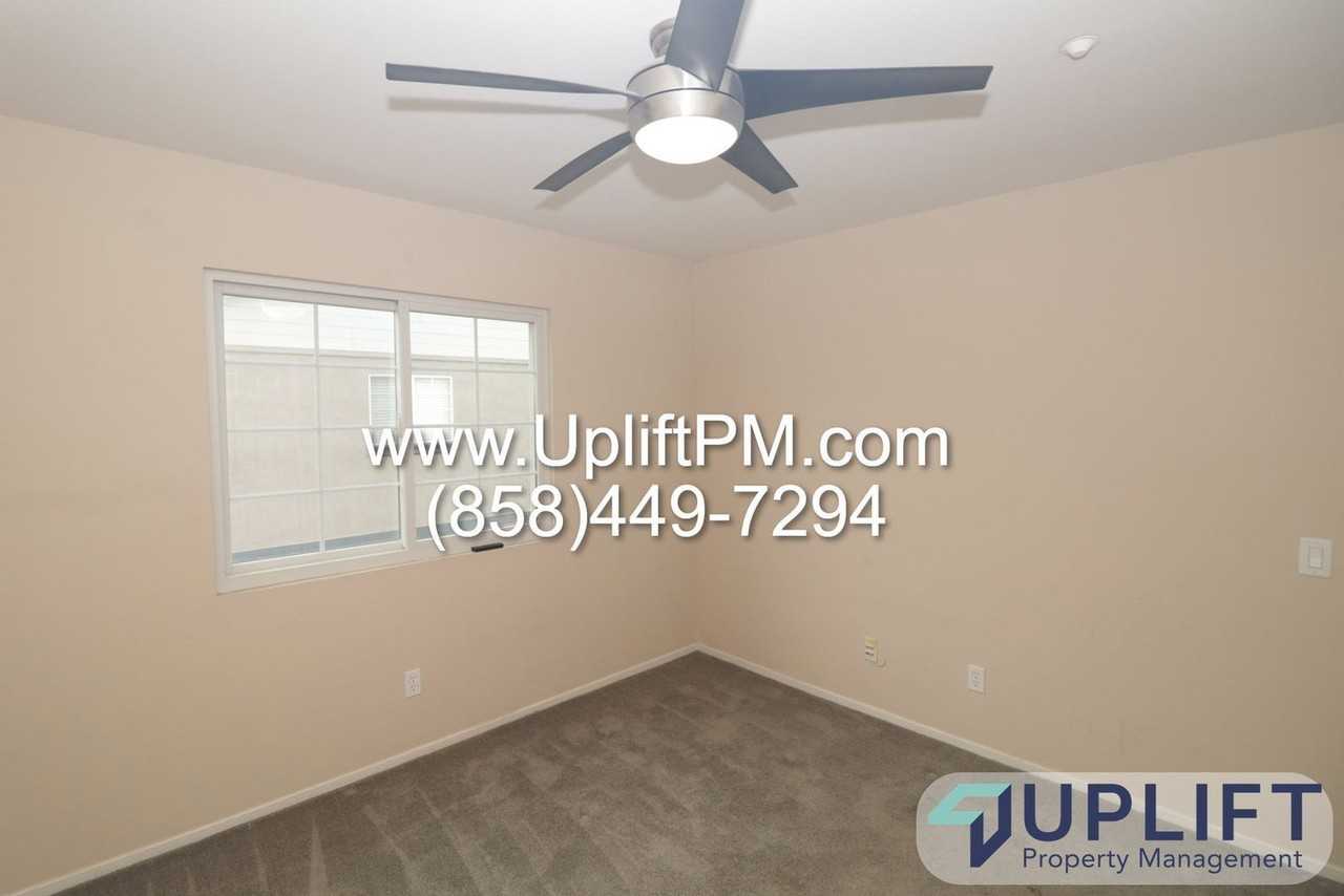 2041 Sweetwater Rd #A - Photo 4 of 38
