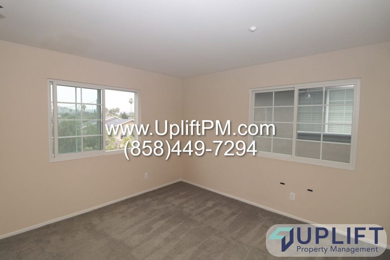 2041 Sweetwater Rd #A - Photo 5 of 38