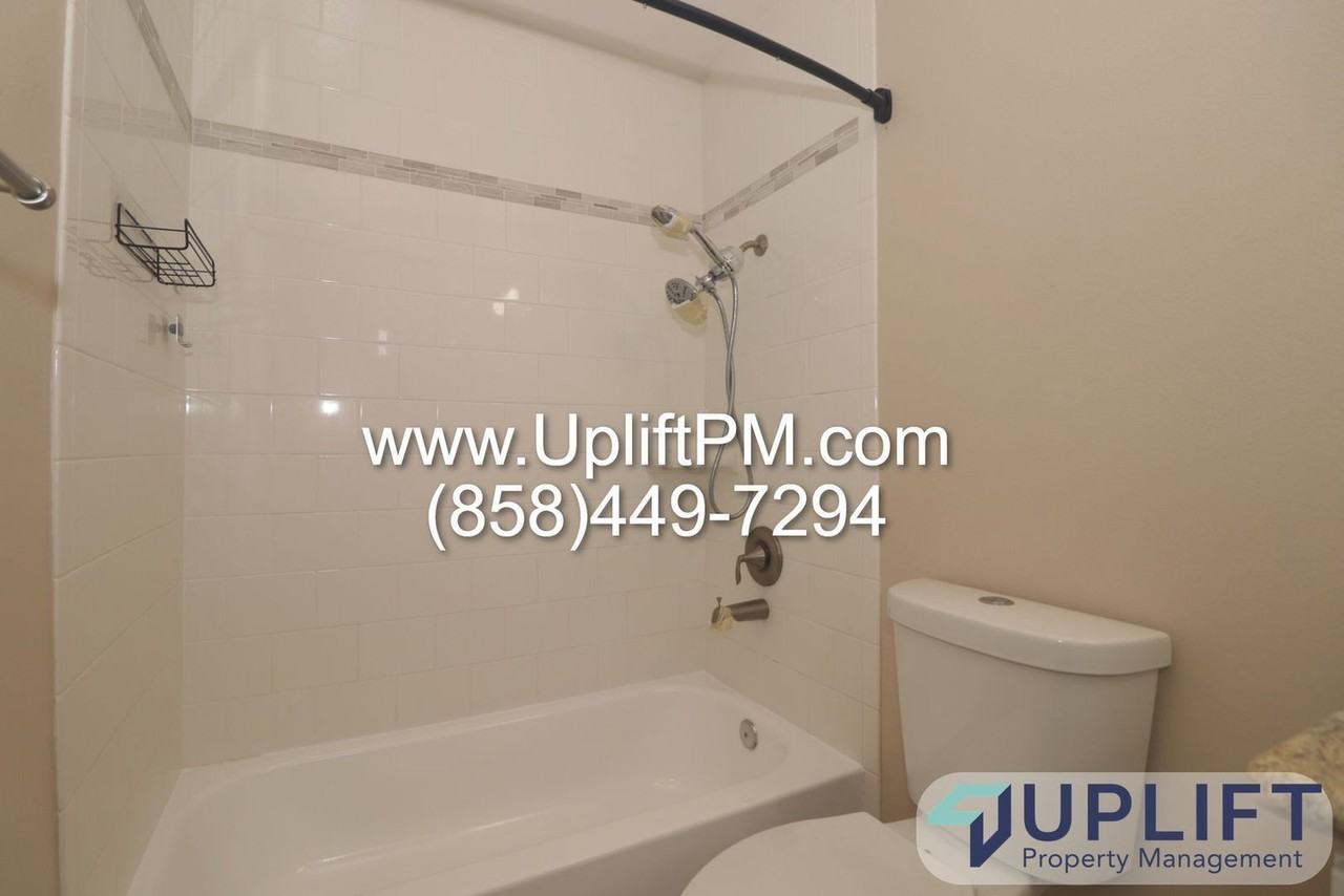 2041 Sweetwater Rd #A - Photo 7 of 38