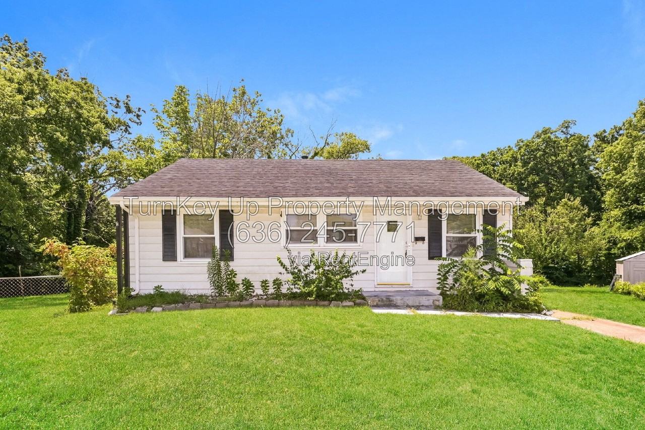 10300 Ross Cir