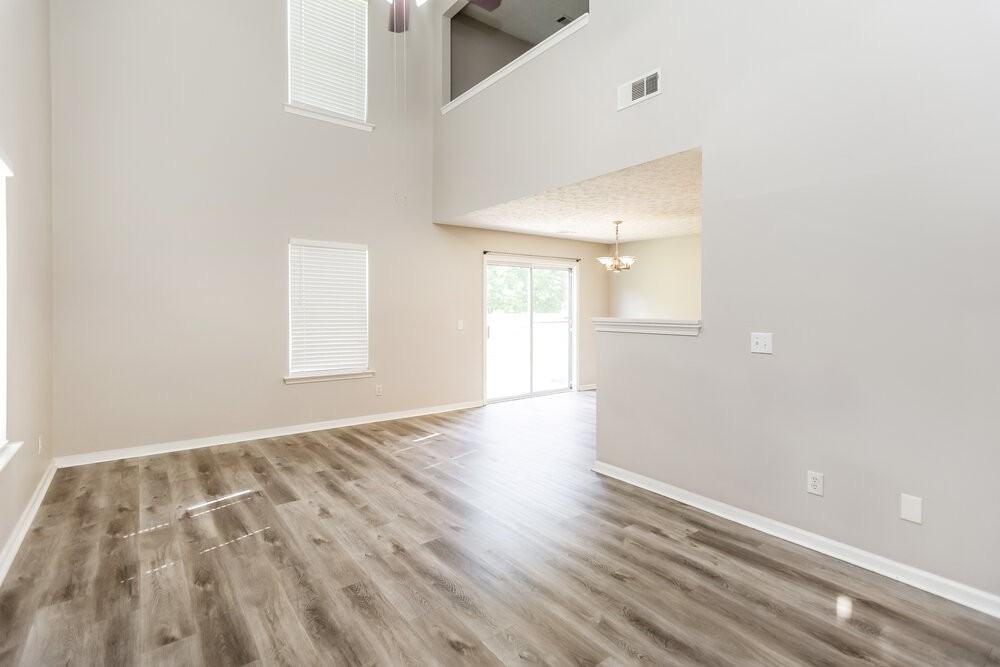 205 Silver Ridge Dr - Photo 4 of 17