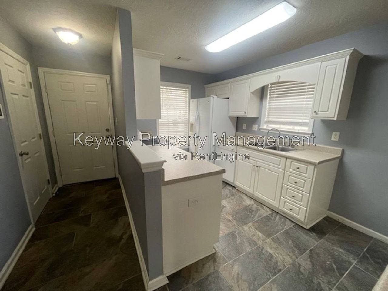 1224 Longpoint Dr - Photo 3 of 12