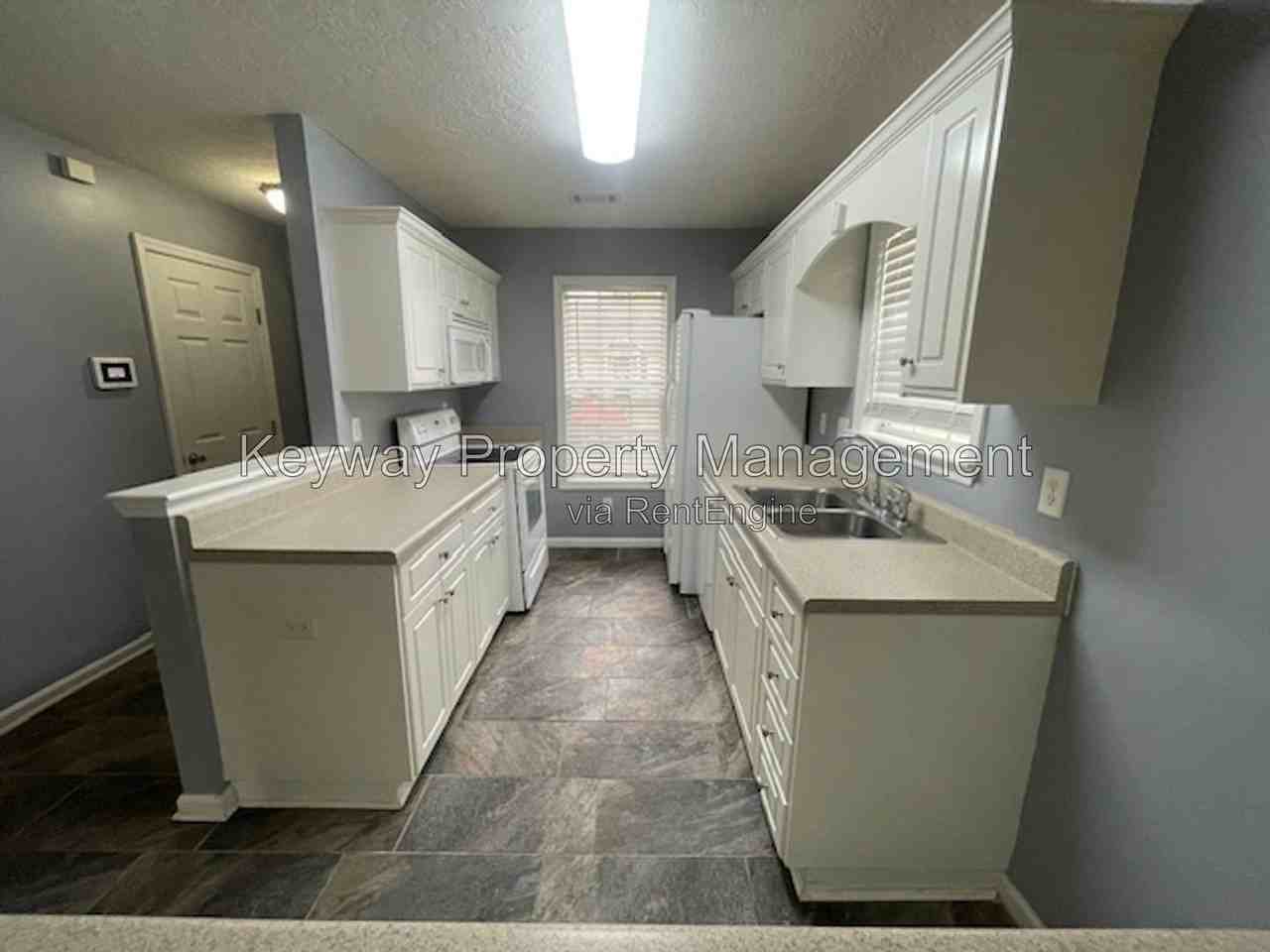 1224 Longpoint Dr - Photo 5 of 12