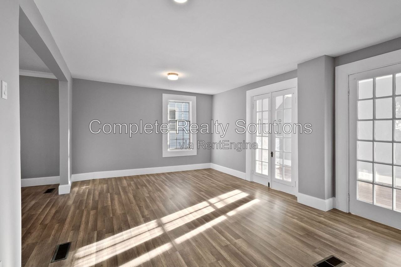 6254 Goener Ave - Photo 6 of 25