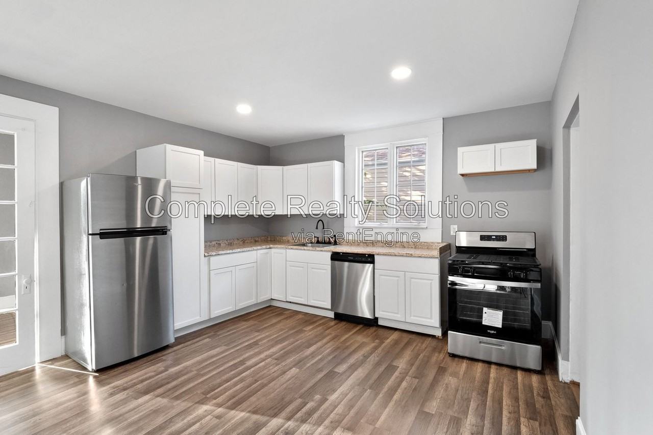 6254 Goener Ave - Photo 7 of 25
