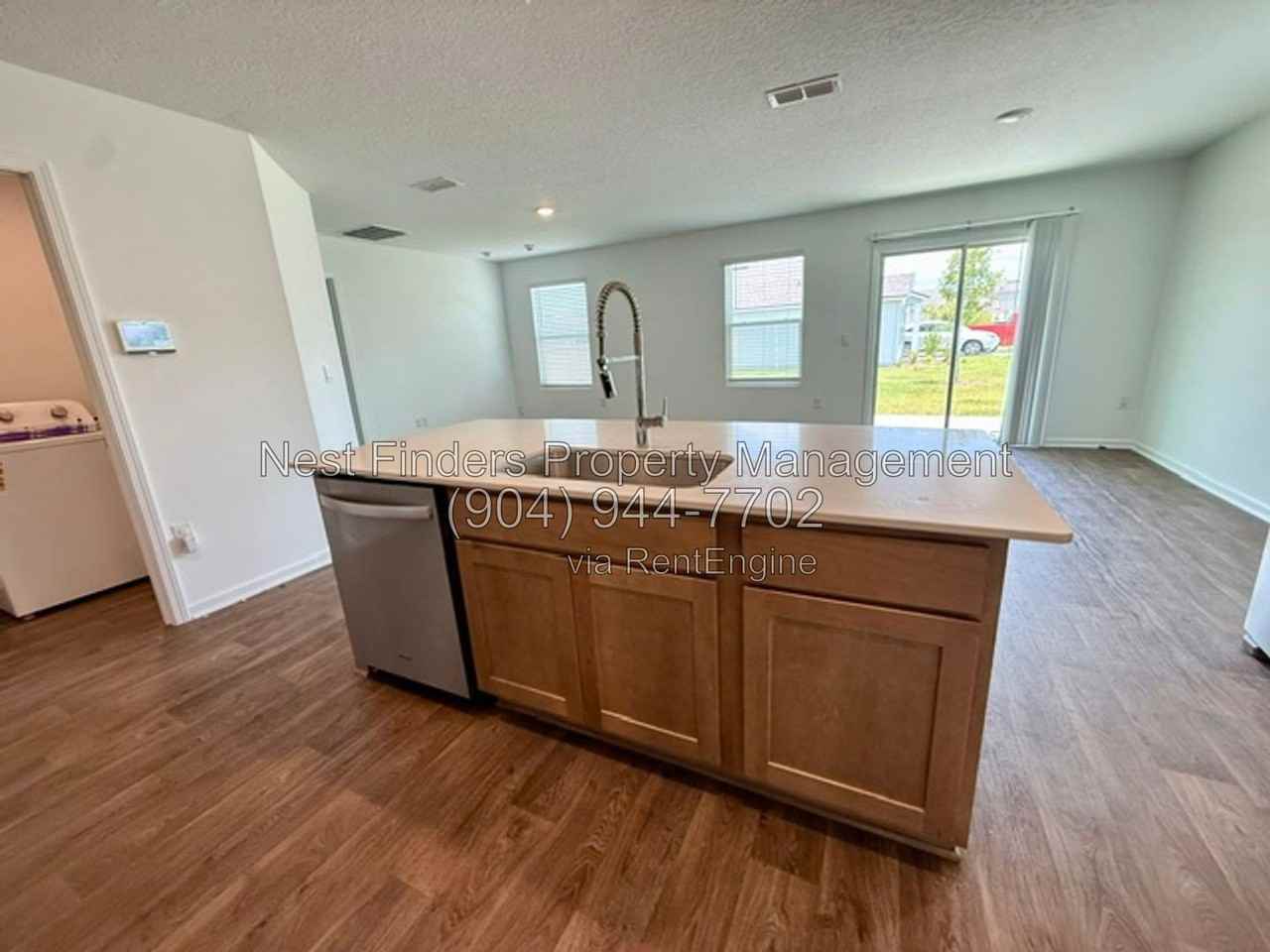 448 Orellana Rd - Photo 7 of 39