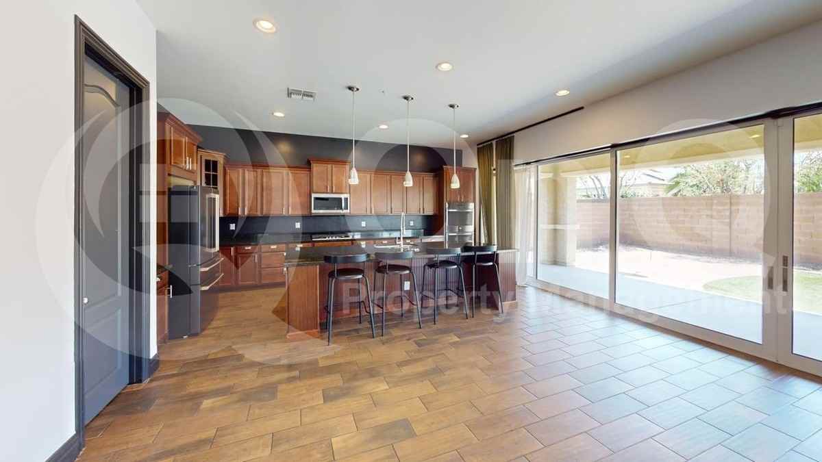 10651 E Pivitol Ave - Photo 5 of 29