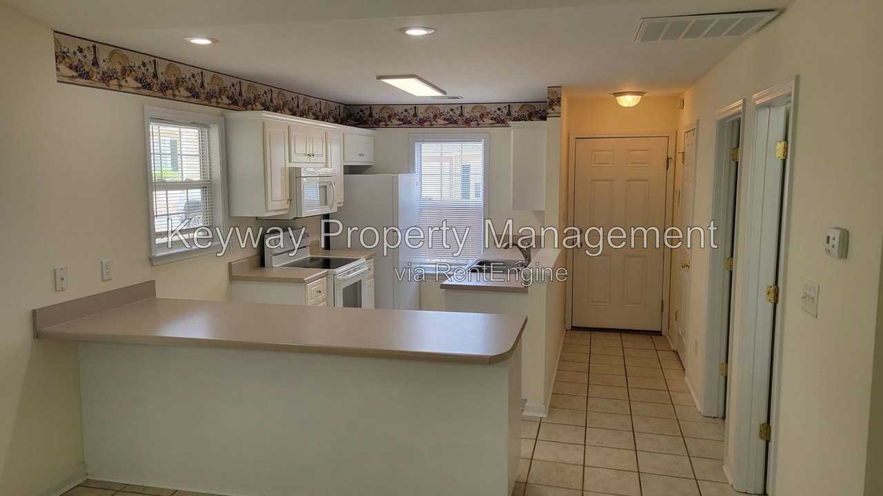 405 Long Needle Cir - Photo 4 of 12