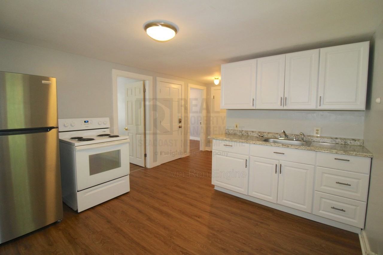 11 Maple St #B - Photo 5 of 14