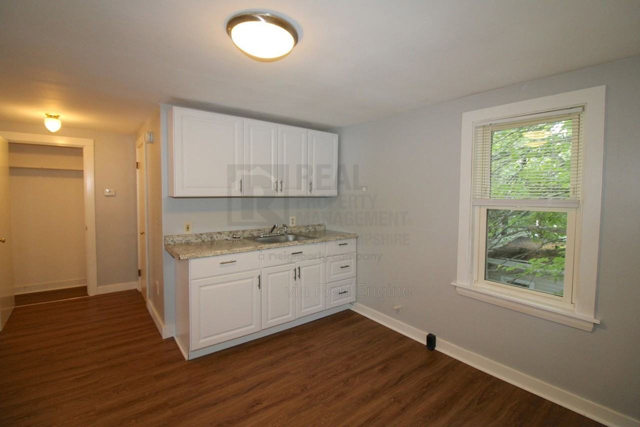 11 Maple St #B - Photo 6 of 14