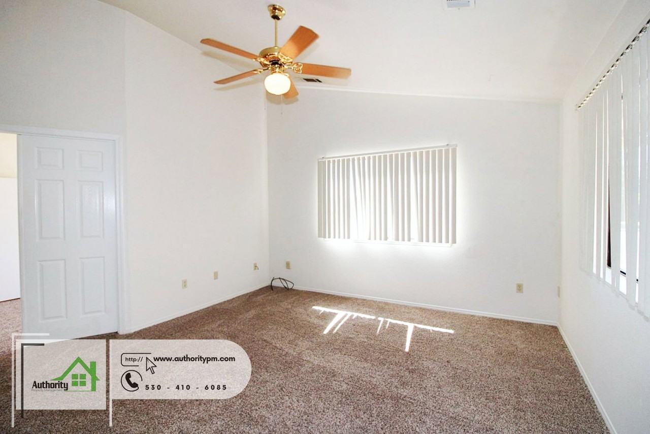 21906 Chimney Rock Dr #A - Photo 3 of 18