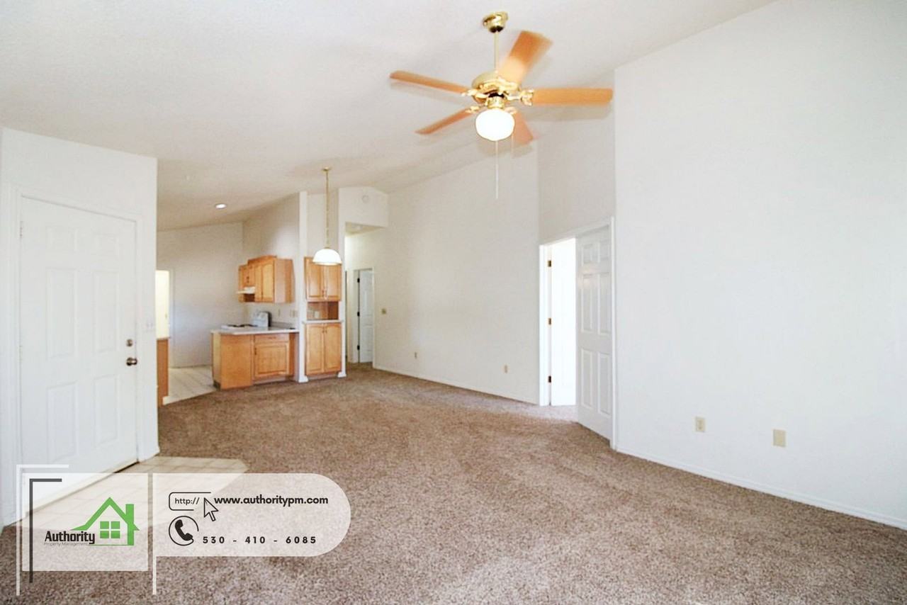21906 Chimney Rock Dr #A - Photo 4 of 18