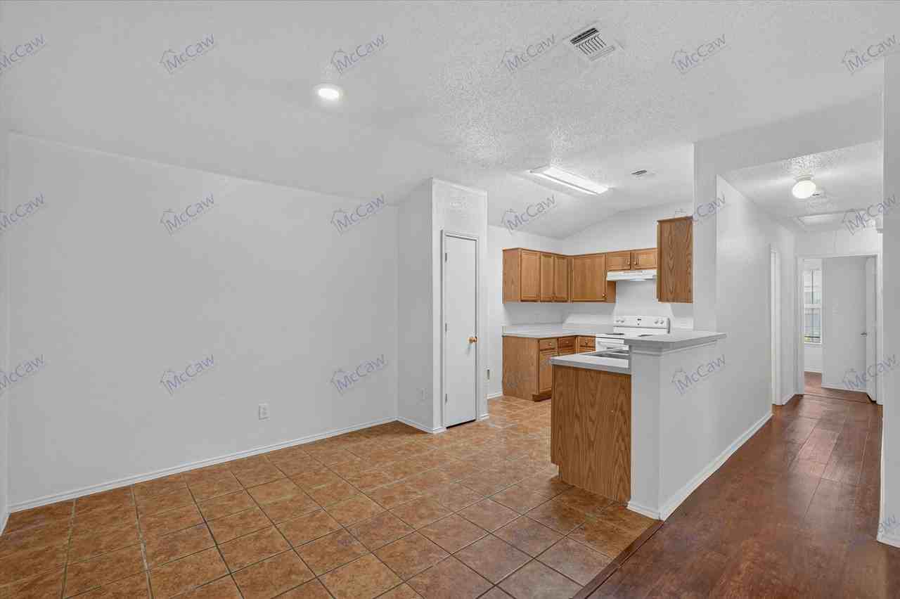 10340 Blackjack Oaks Dr - Photo 3 of 24