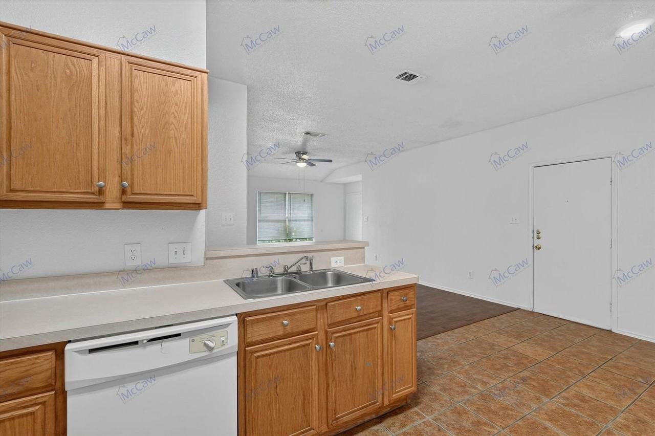 10340 Blackjack Oaks Dr - Photo 5 of 24