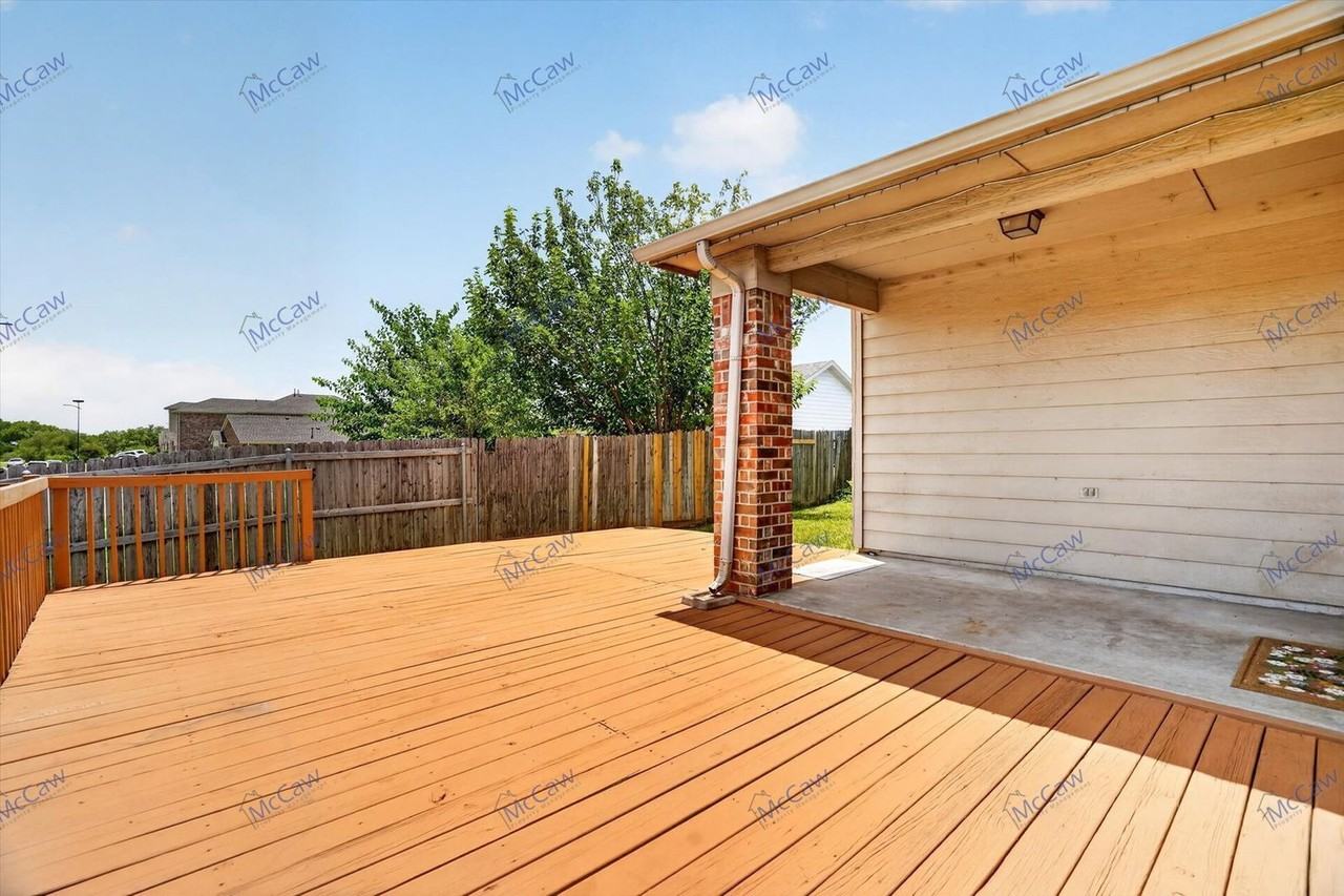 2152 Ingrid Ln - Photo 3 of 5