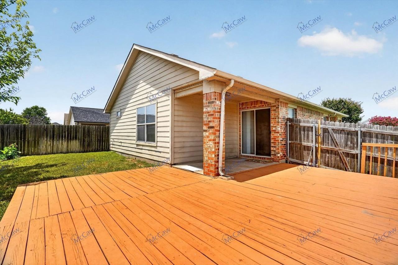 2152 Ingrid Ln - Photo 4 of 5