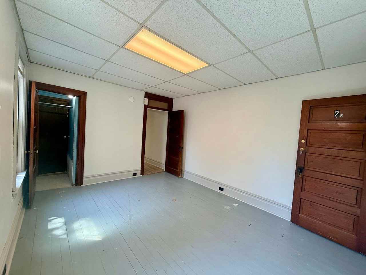 626 W Lemon St #2R - Photo 4 of 9