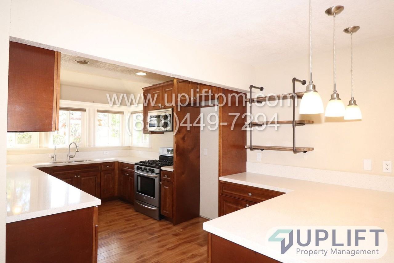 15817 Fecanin Way - Photo 2 of 26