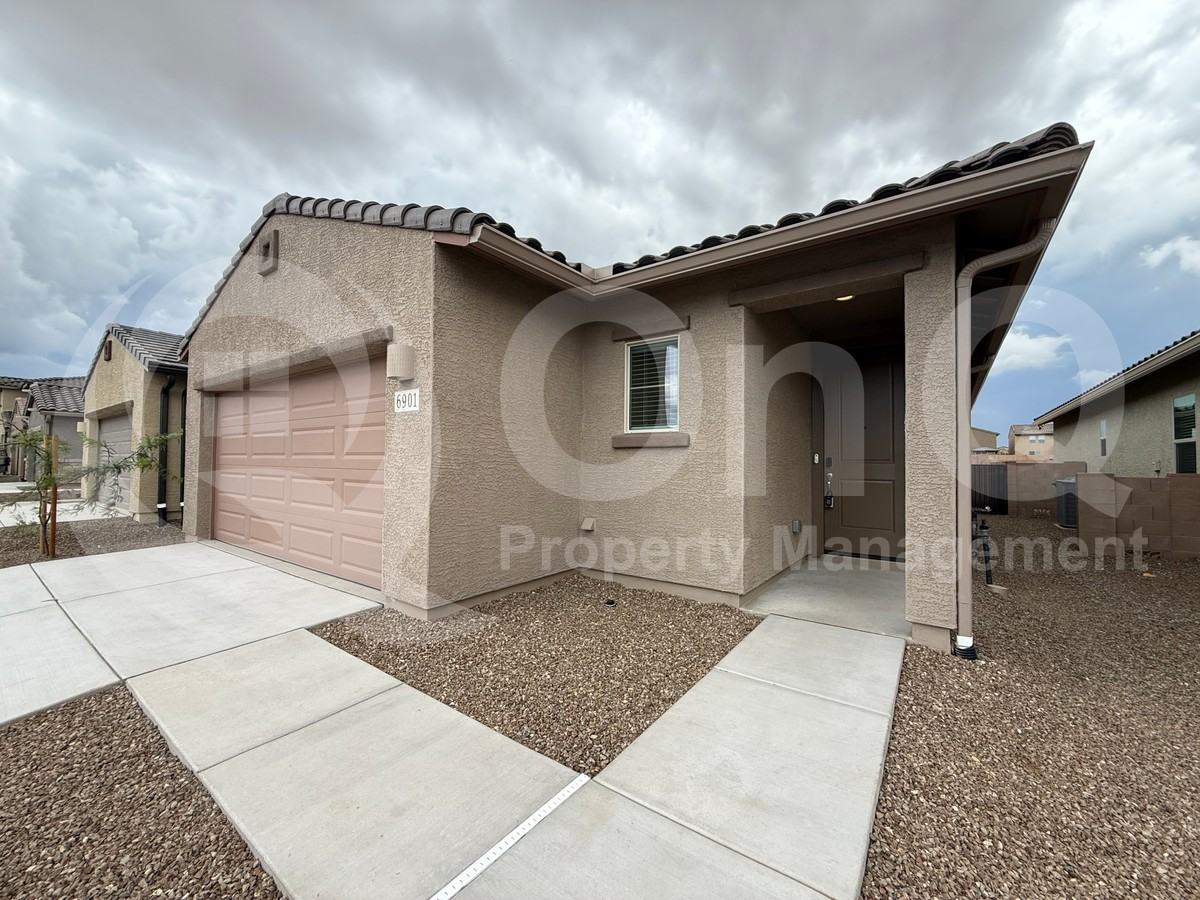6901 W Sweetshade Ln - Photo 3 of 32