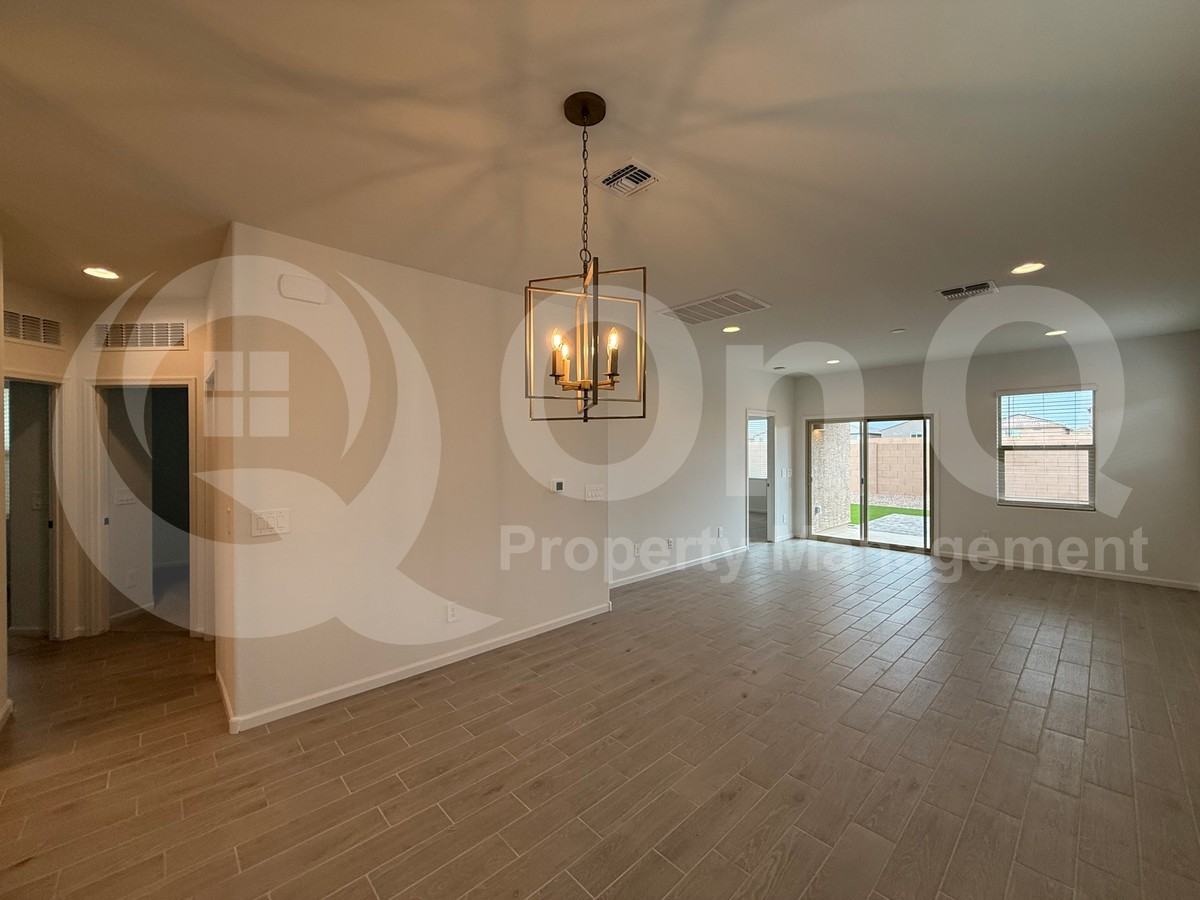 6901 W Sweetshade Ln - Photo 7 of 32